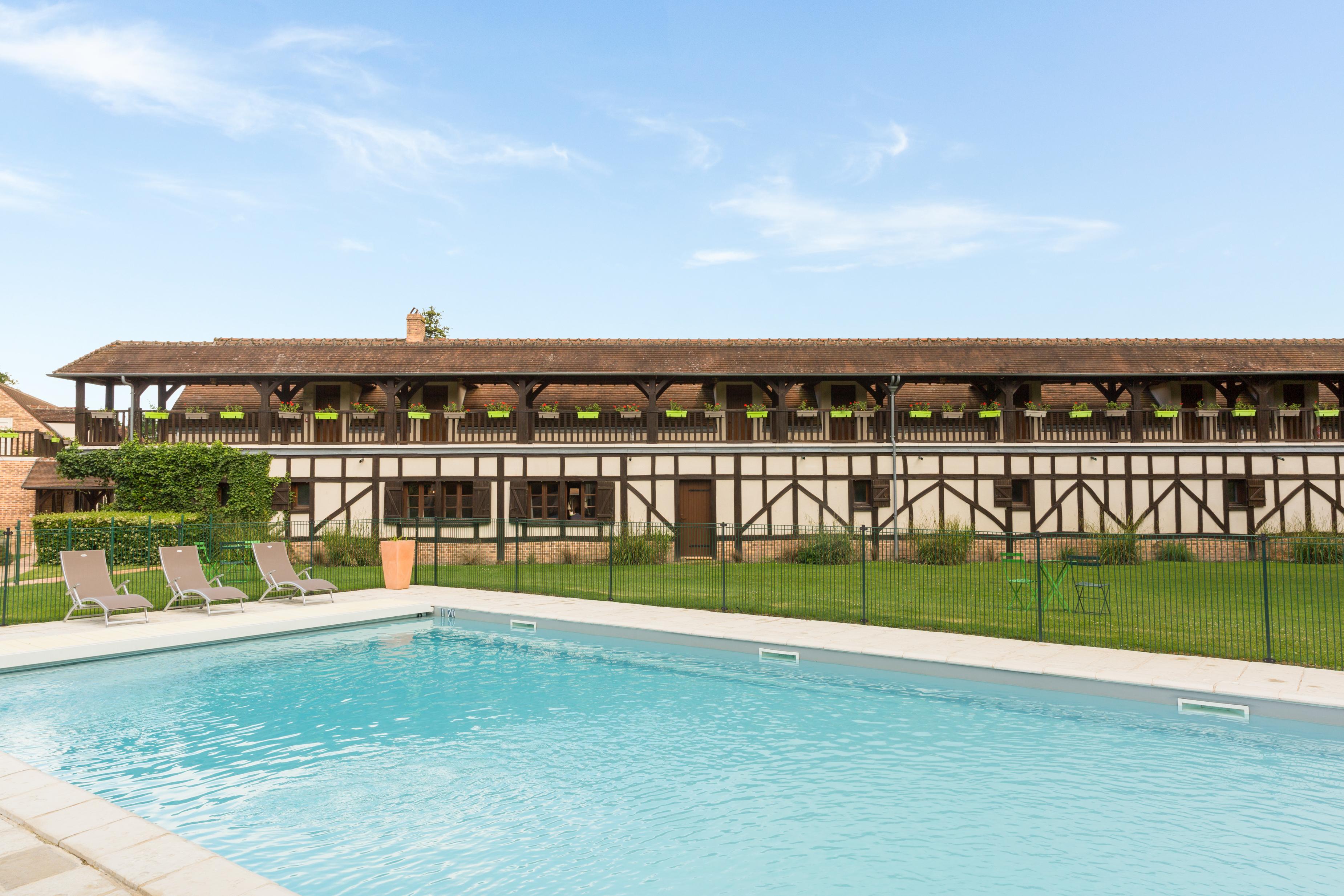L'Orée des Chênes, The Originals Relais  La Ferté-Saint-Aubin Exterior foto